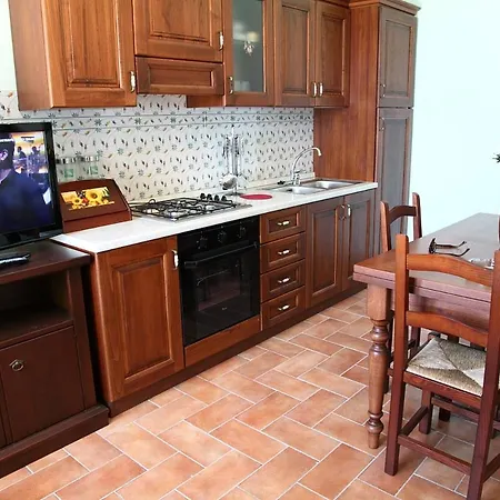 Ξενοδοχείο με διαμερίσματα Sikelios Cefalù